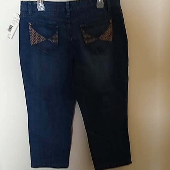 Anne Klein Capri Jeans - Picture 5 of 7